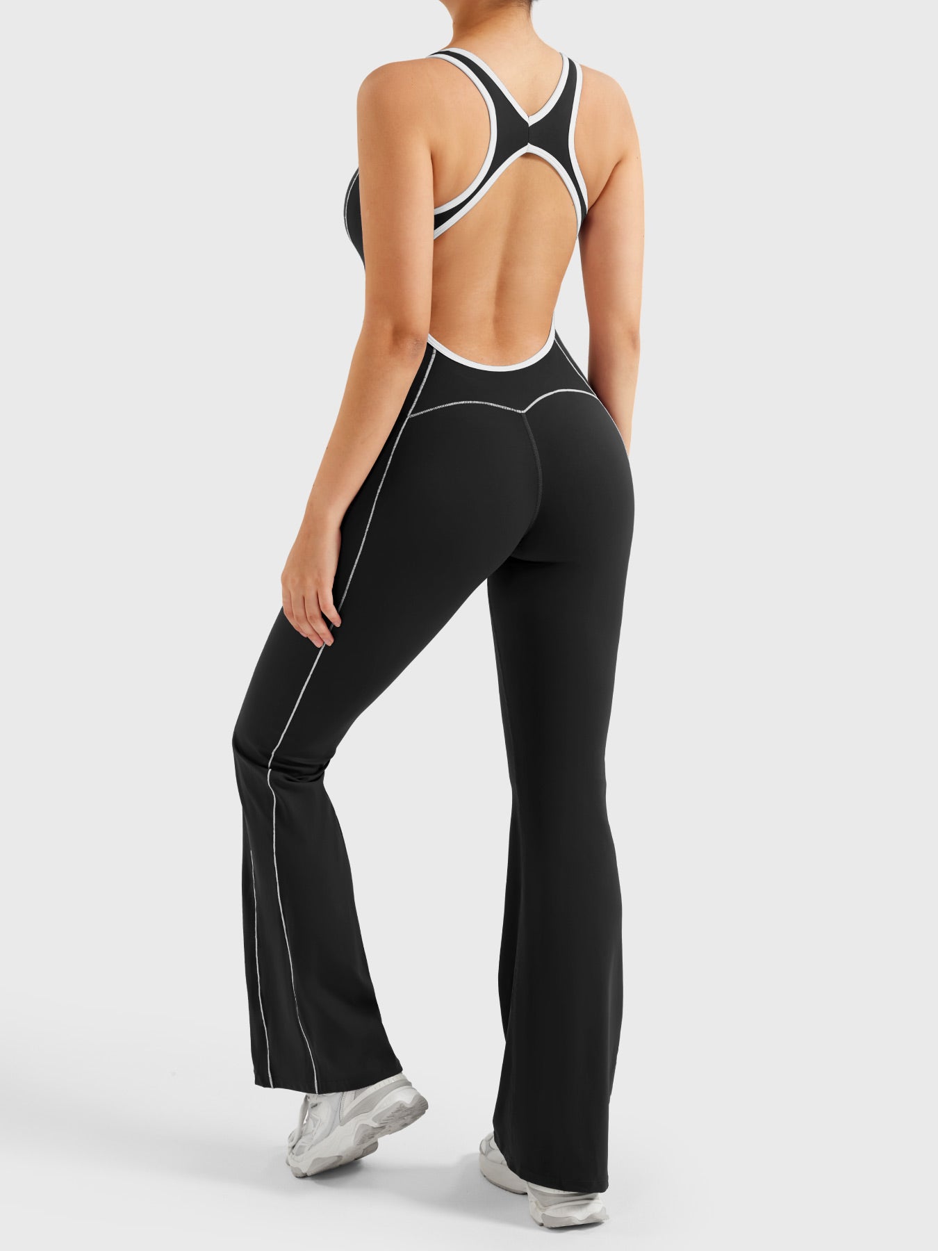 Yeoreo Antonia Kontrastbesatz Flared Jumpsuit - Yeoreo Germany