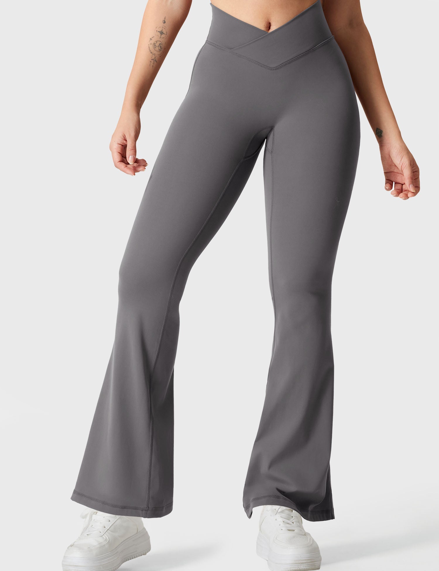 Yeoreo Kalie V-Bund 30“ Flare Leggings