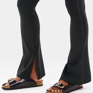 Yeoreo Nasreen Flared Leggings mit geteiltem Saum - Yeoreo Germany
