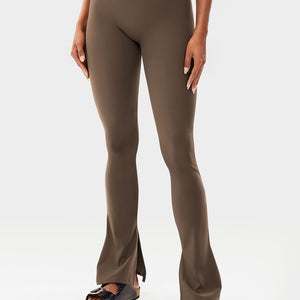 Yeoreo Nasreen Flared Leggings mit geteiltem Saum - Yeoreo Germany