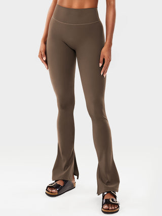 Yeoreo Nasreen Flared Leggings mit geteiltem Saum - Yeoreo Germany