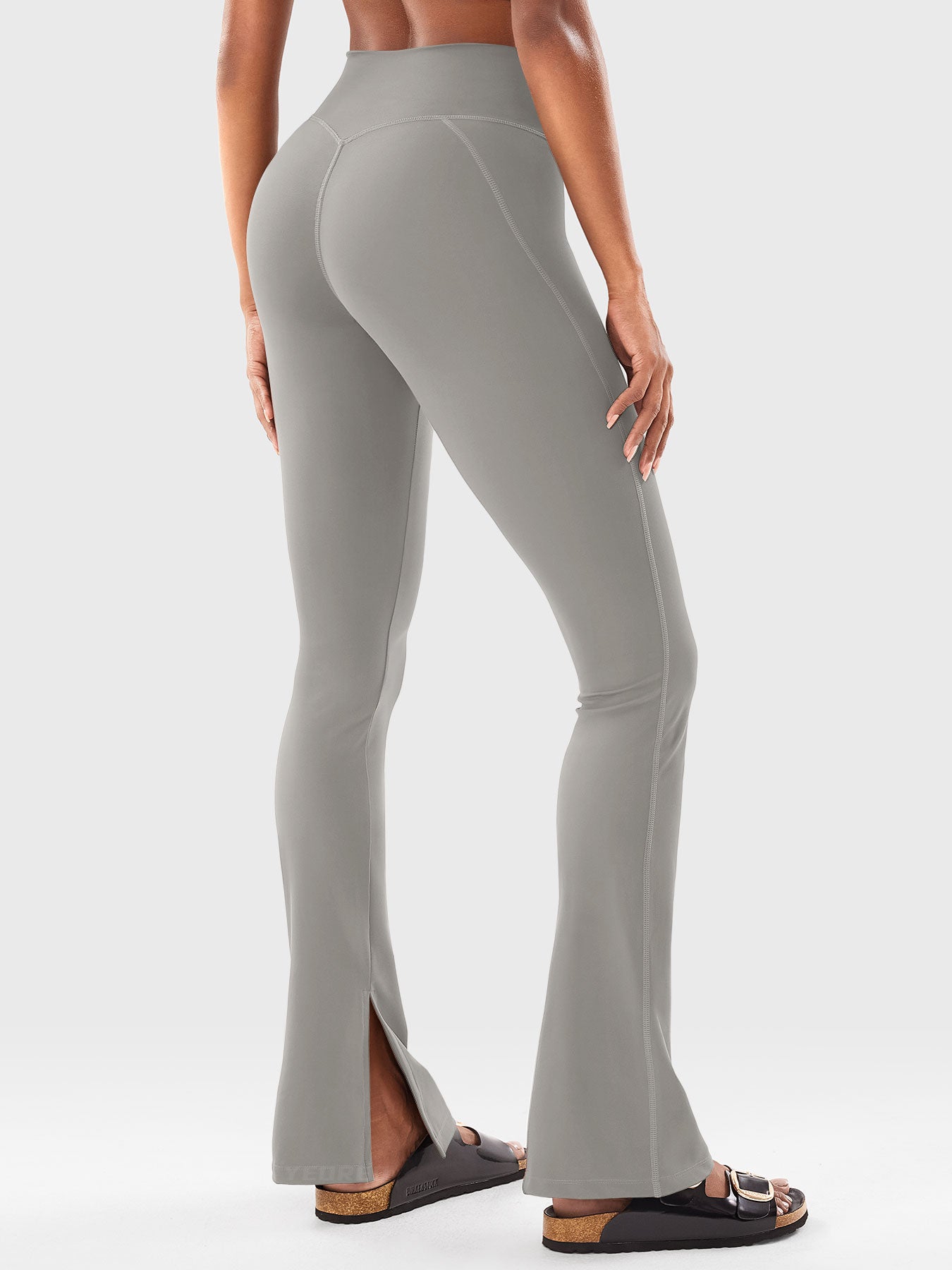 Yeoreo Nasreen Flared Leggings mit geteiltem Saum - Yeoreo Germany