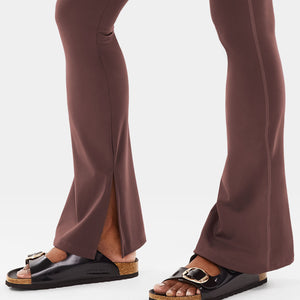 Yeoreo Nasreen Flared Leggings mit geteiltem Saum - Yeoreo Germany