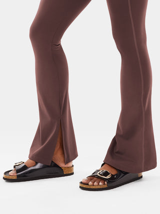 Yeoreo Nasreen Flared Leggings mit geteiltem Saum - Yeoreo Germany