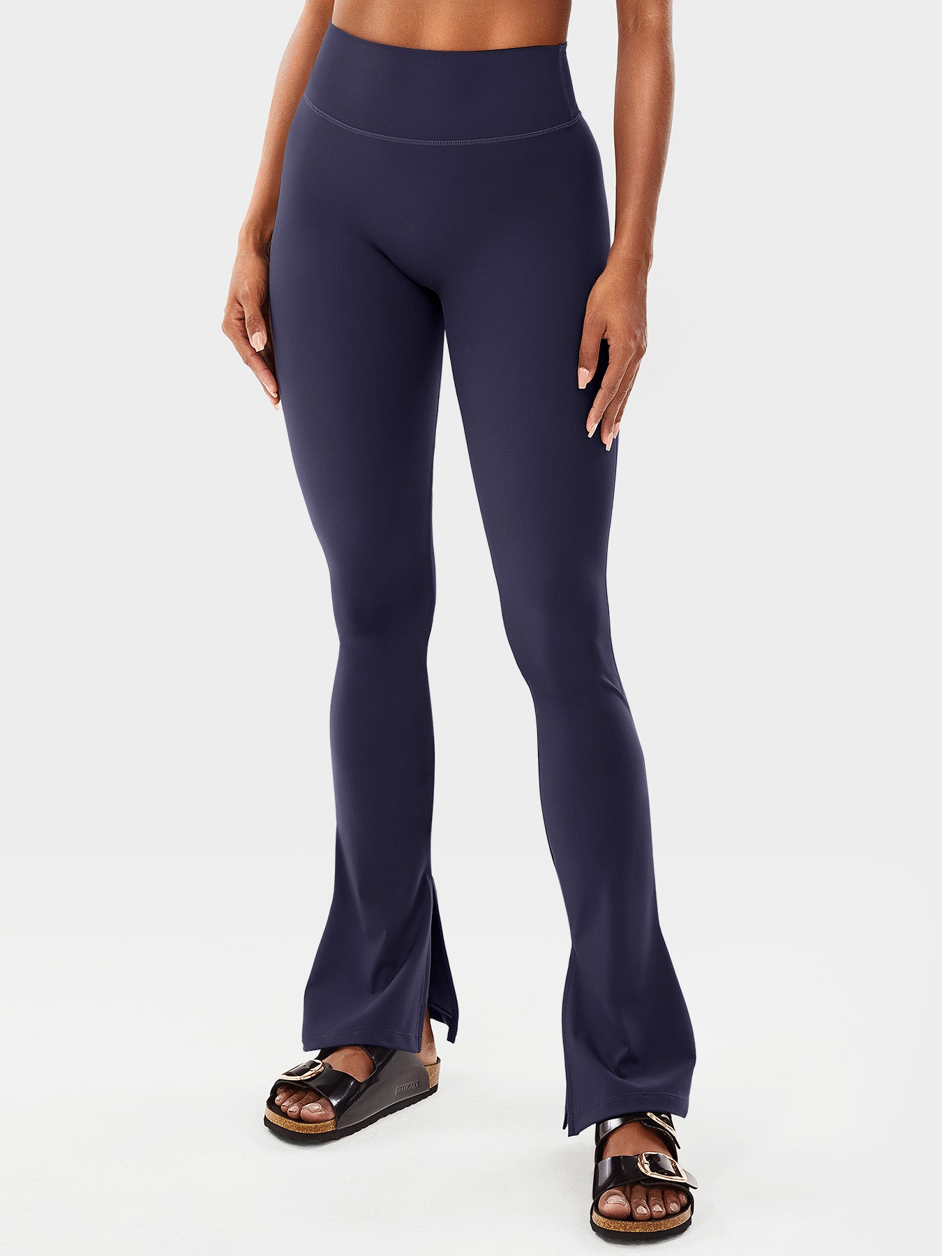 Yeoreo Nasreen Flared Leggings mit geteiltem Saum - Yeoreo Germany