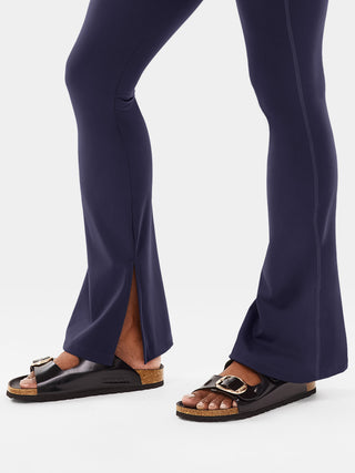 Yeoreo Nasreen Flared Leggings mit geteiltem Saum - Yeoreo Germany