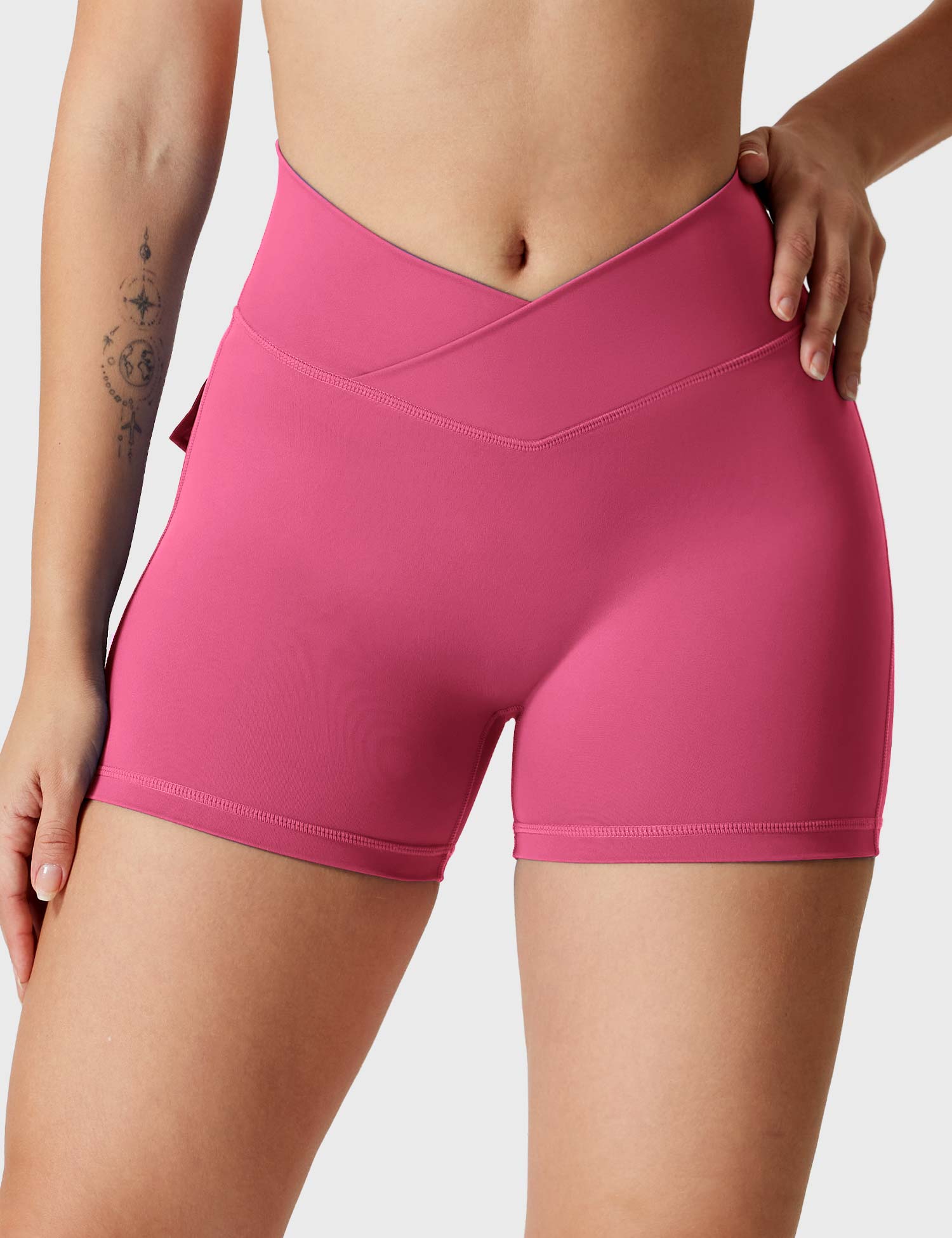 Yeoreo V-waistband Charm Shorts