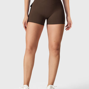 Yeoreo V-waistband Charm Shorts